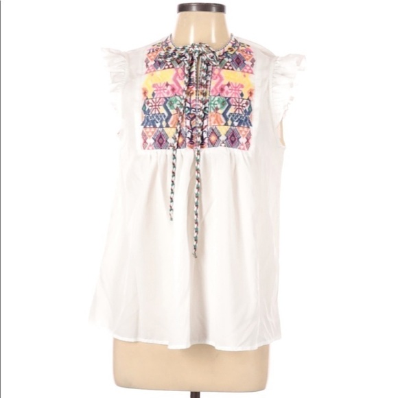 𝅺ADORABLE embroidered top - Picture 1 of 3